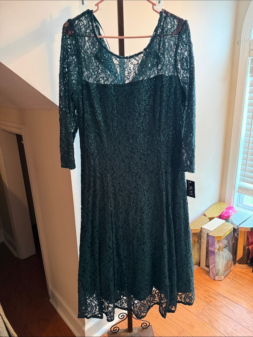 SLNY Forest Green Lace Long Sleeve Midi Dress